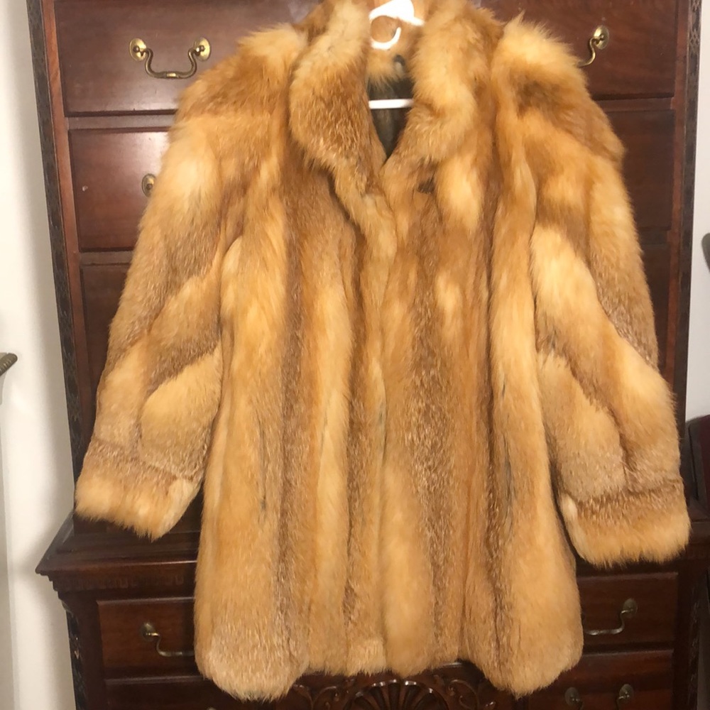 Red Fox Walking Coat Jacket - Picture 2 of 9